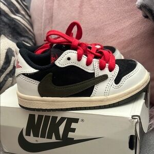 2023
Travis Scott x Air Jordan 1 Retro Low OG SP TD 'Olive'